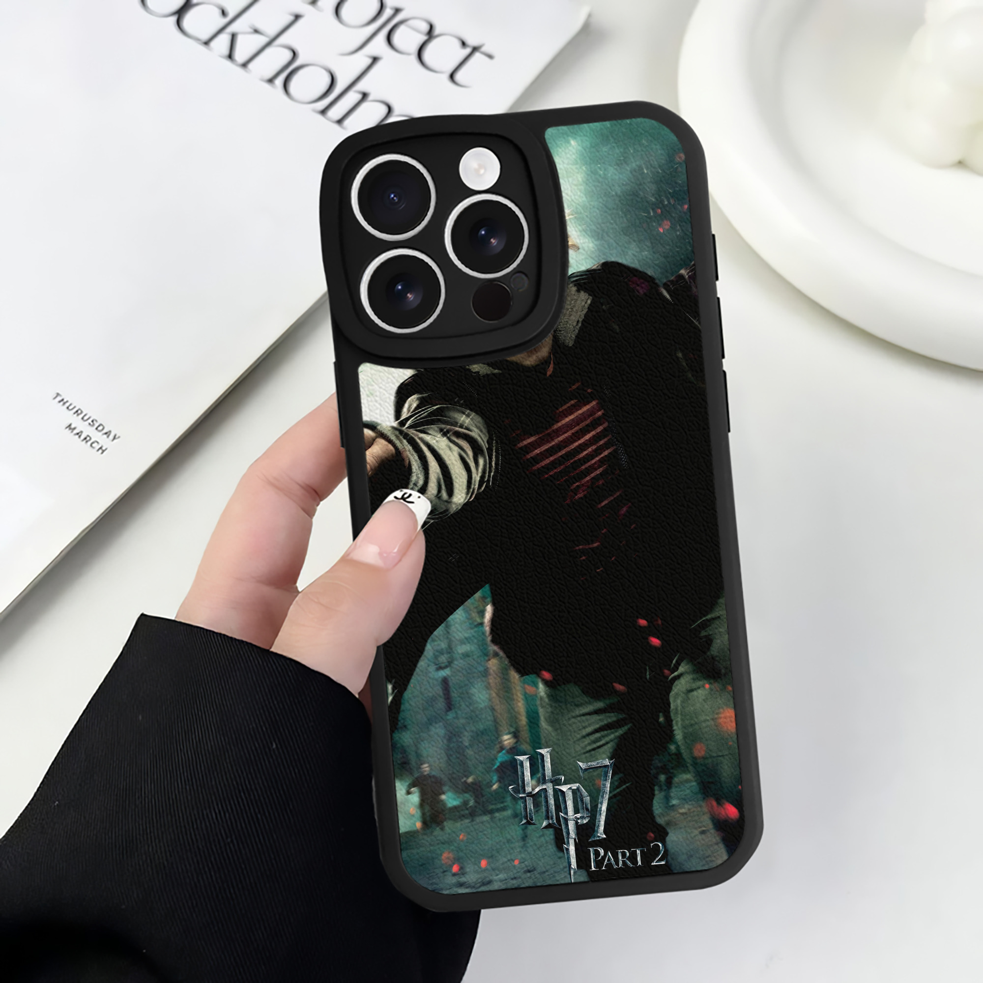 （画像用） Harry Potter ハリー・ポッターシリーズ 【iPhone 16シリーズ対応】シリコンスマホケース（レザー調） 材質：シリコン
